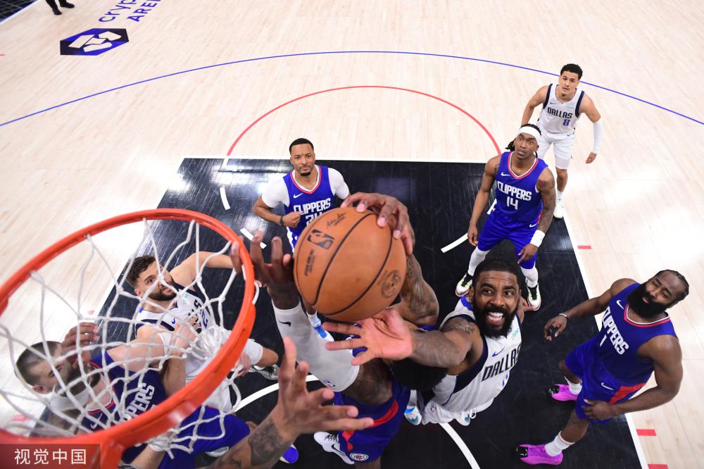 效力于国际 效力于国际