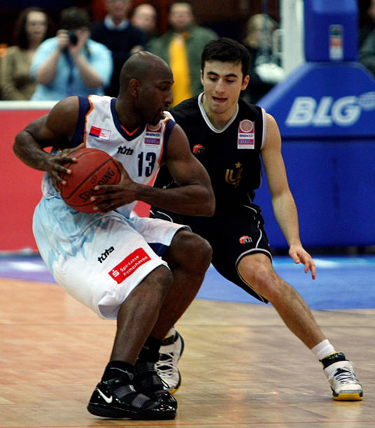 纵观全场比 纵观全场比